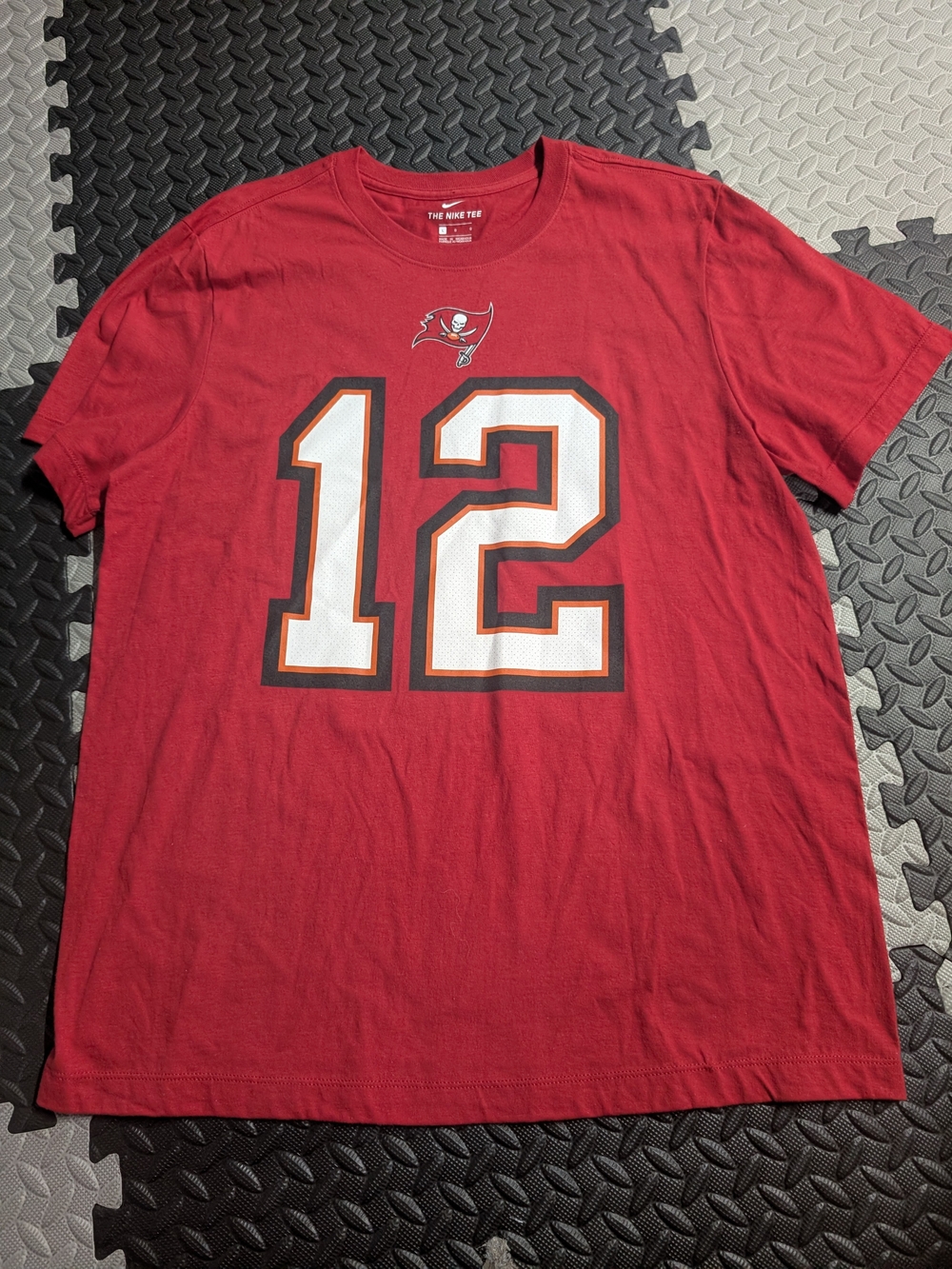 Nike Men's Red Tampa Bay Buccaneers #12 Graphic Tee